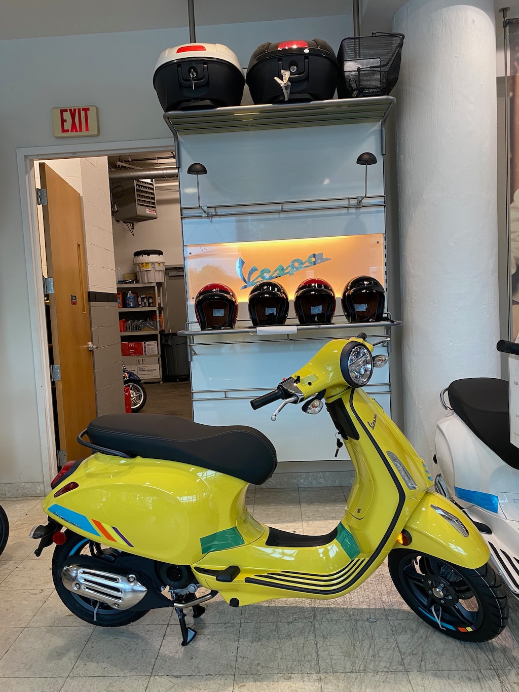 New 2024 Vespa PRIMAVERA 50 S 49CC