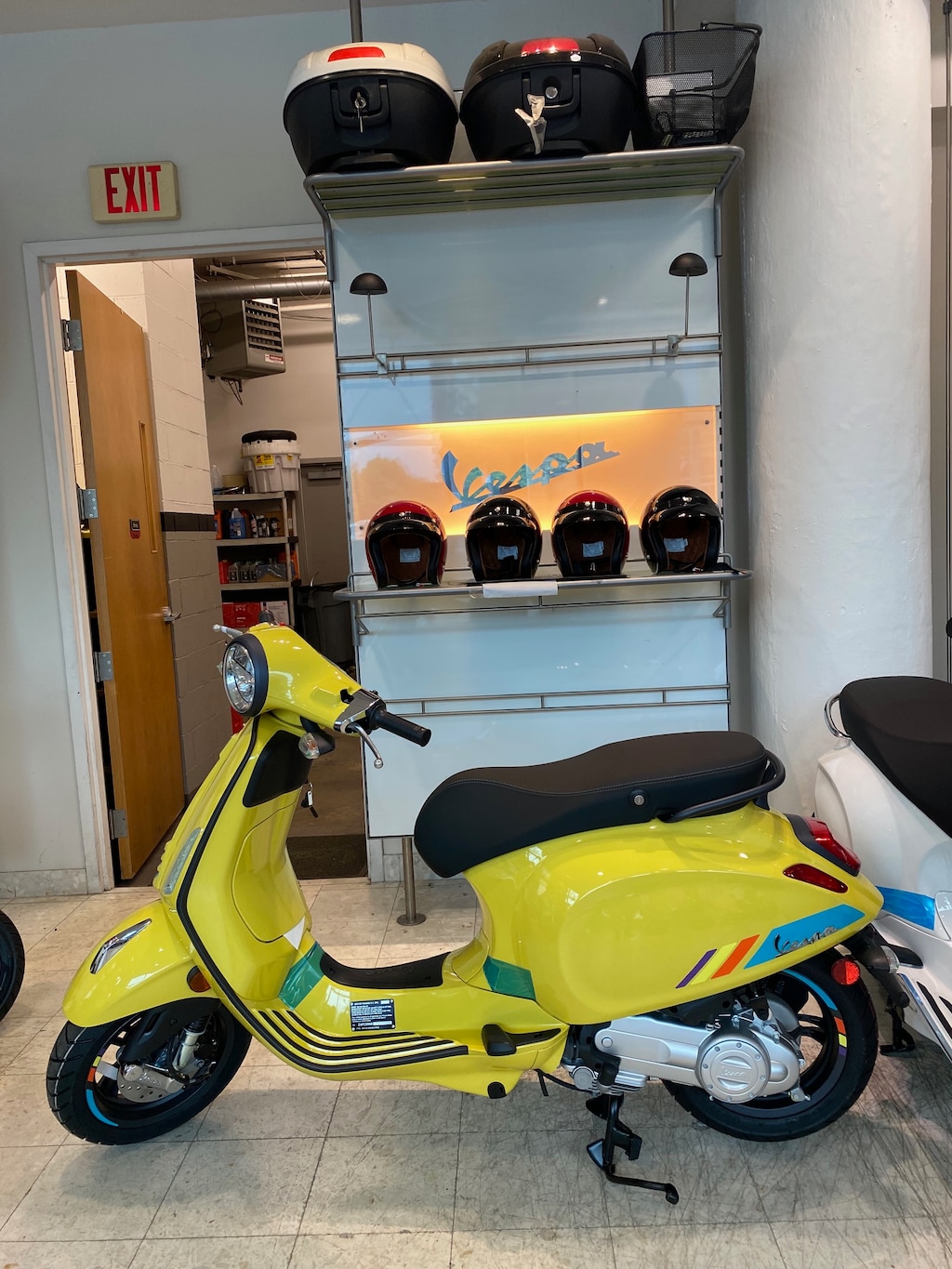 New 2024 Vespa PRIMAVERA 50 S 49CC