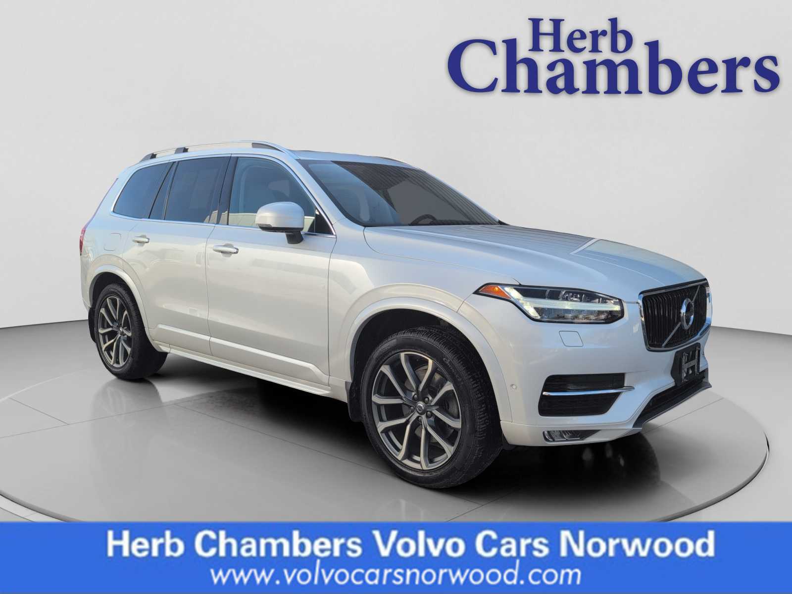 2017 Volvo XC90 Momentum