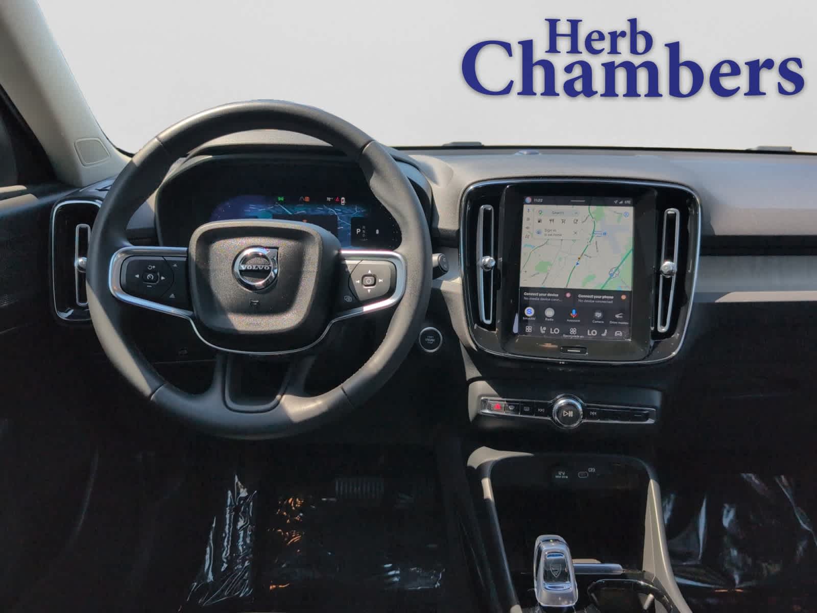 used 2023 Volvo XC40 car, priced at $30,998