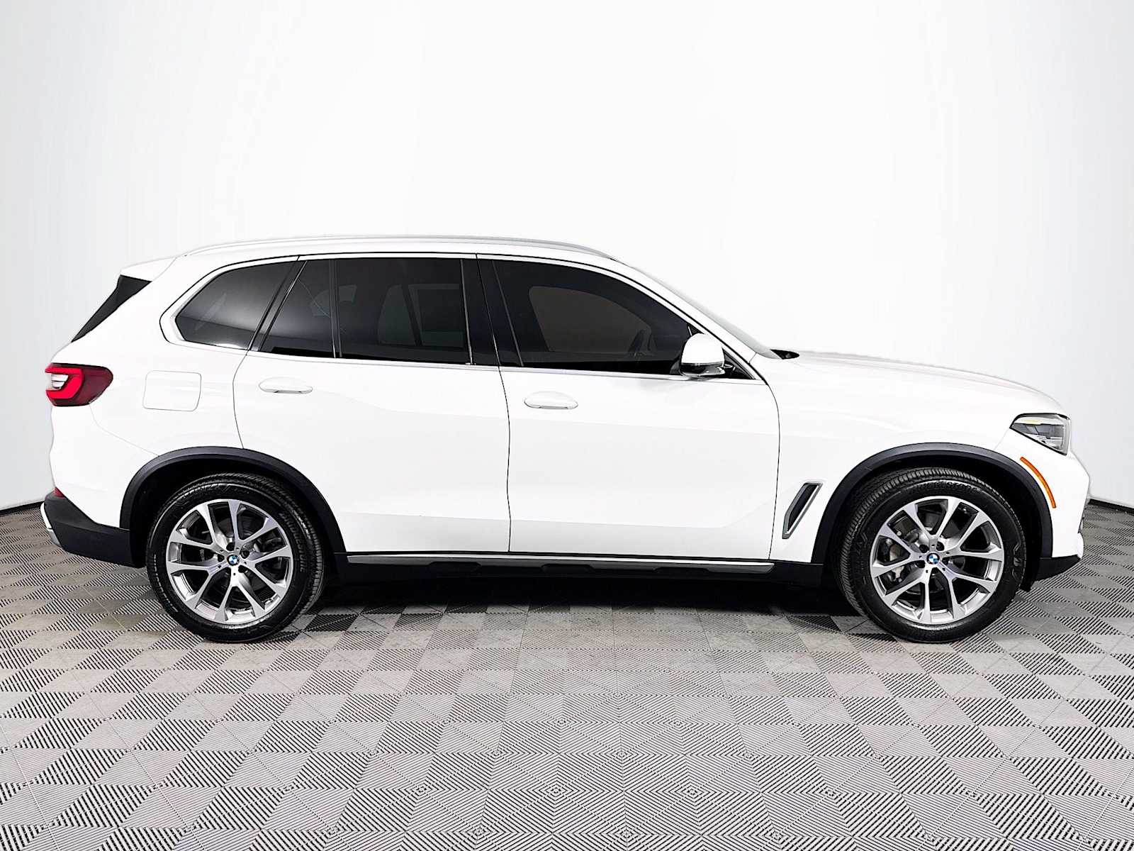 used 2022 BMW X5 car, priced at $32,998