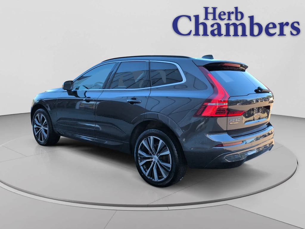 Used 2022 Volvo XC60 B5 AWD Momentum SUV
