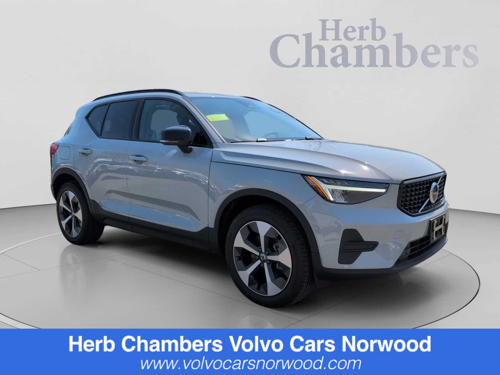 2026 Volvo XC40