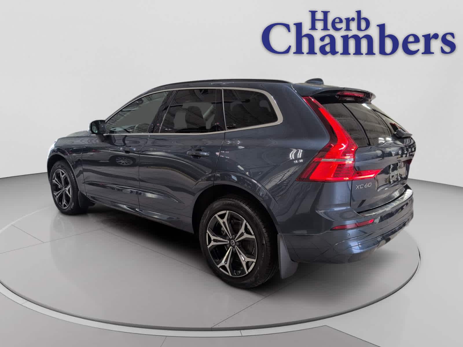 used 2022 Volvo XC60 car, priced at $31,998