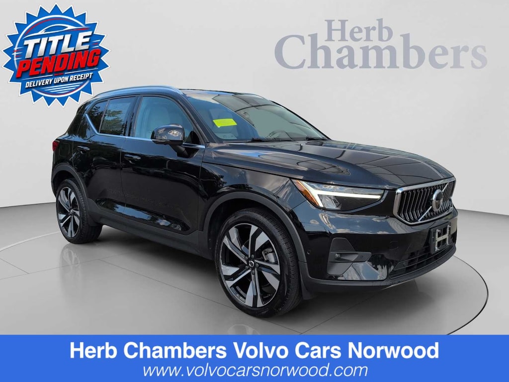 Used 2023 Volvo XC40 B5 AWD Plus Bright SUV