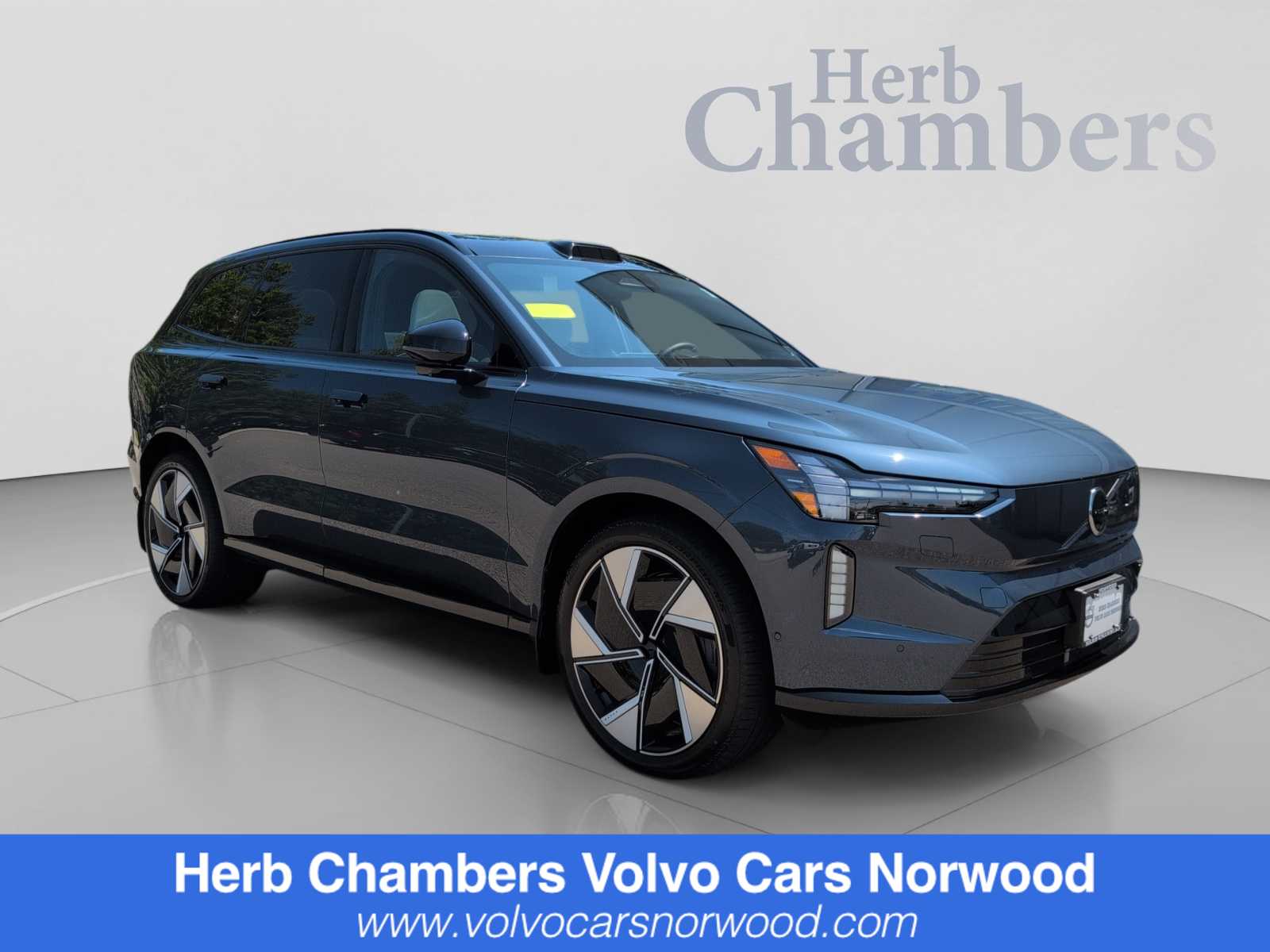 2025 Volvo EX90