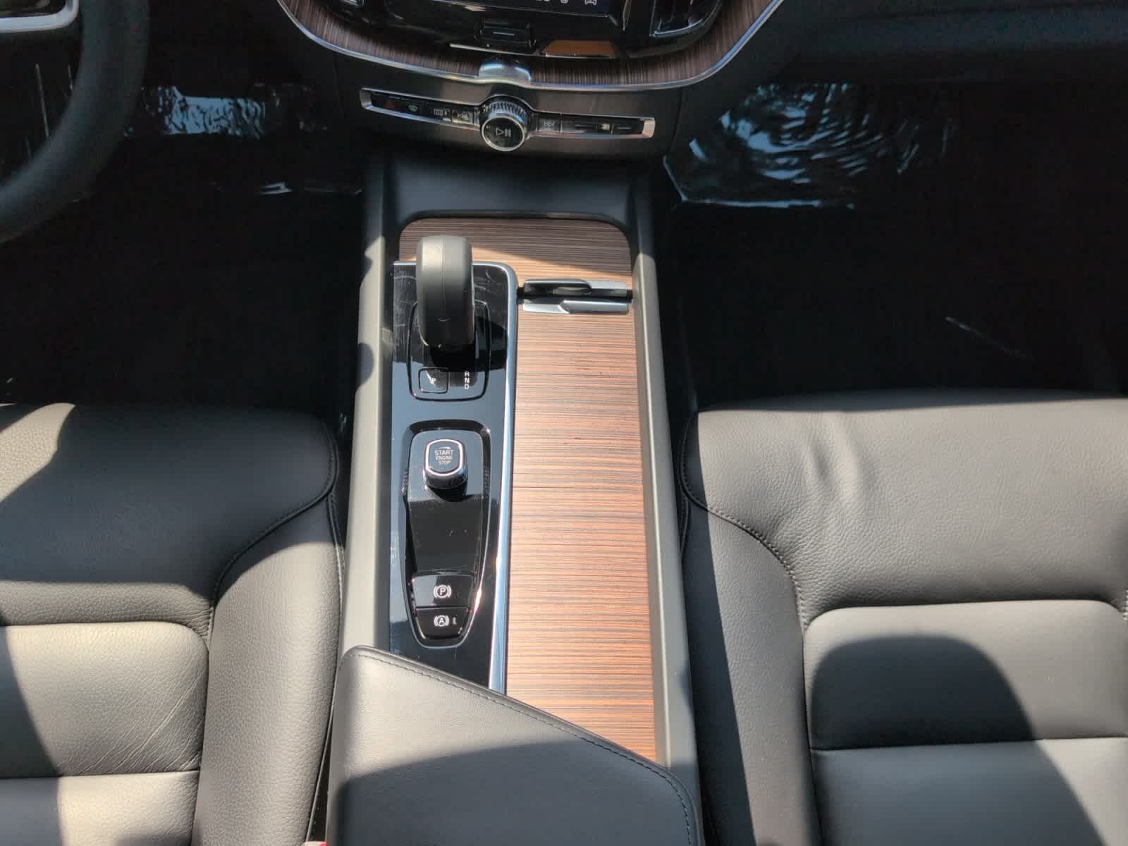 used 2023 Volvo XC60 car, priced at $35,998