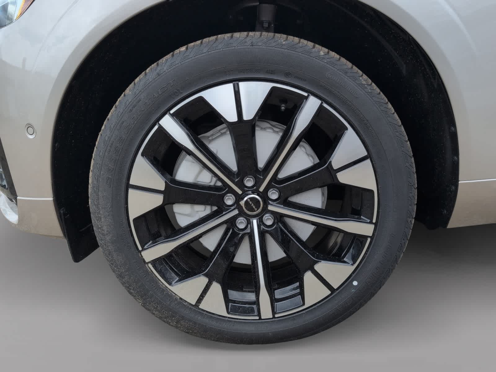 new 2026 Volvo XC60 car, priced at $58,935