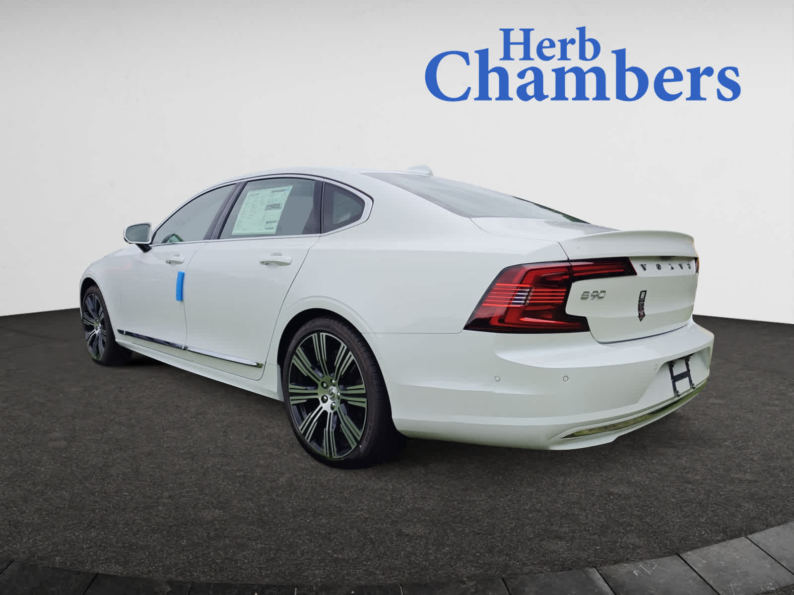 2024 Volvo S90 Ultimate photo 3