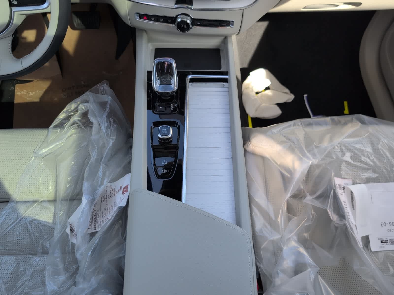 new 2026 Volvo XC60 car, priced at $64,020