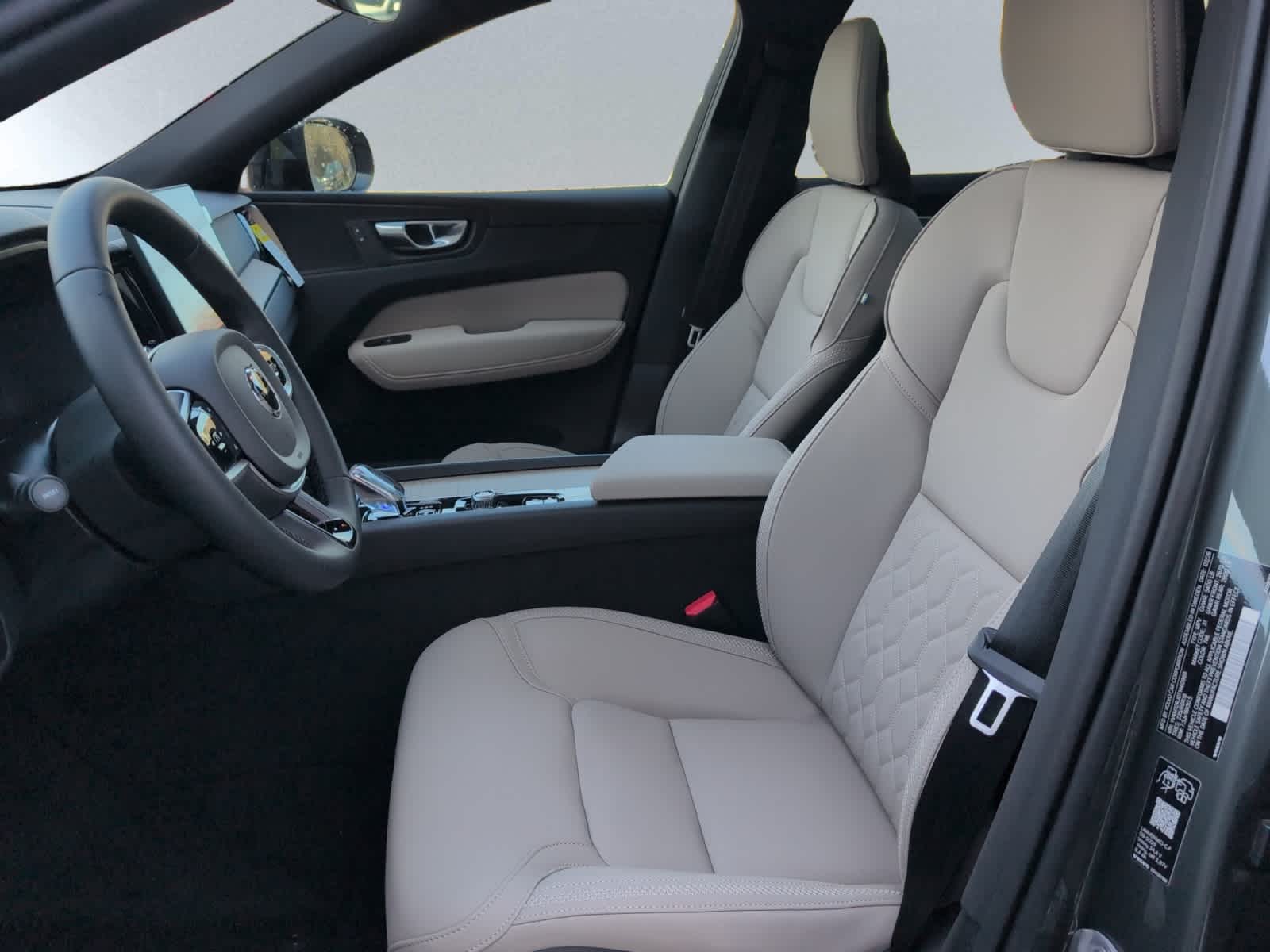 new 2026 Volvo XC60 car, priced at $52,285