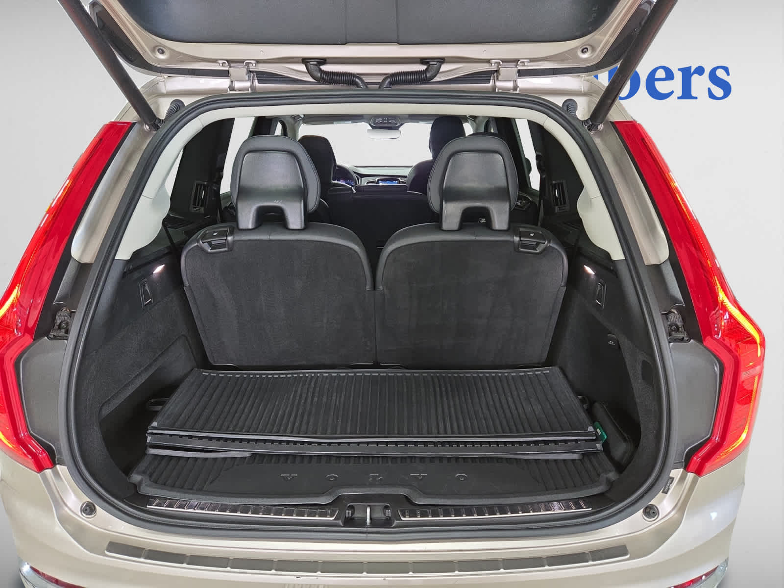 2024 Volvo XC90 Plus photo 4