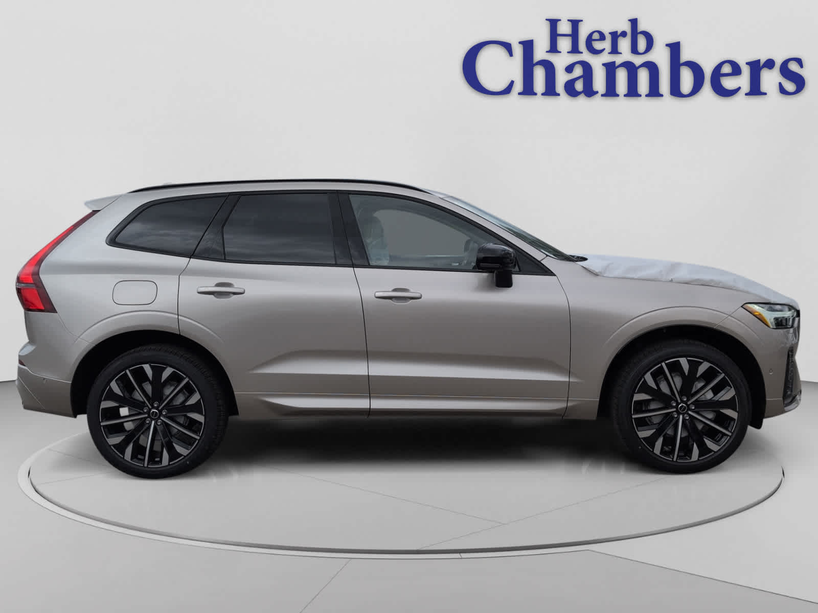 new 2026 Volvo XC60 car, priced at $63,870