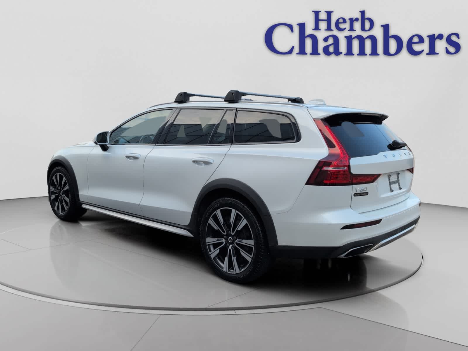 used 2020 Volvo V60 Cross Country car, priced at $24,998