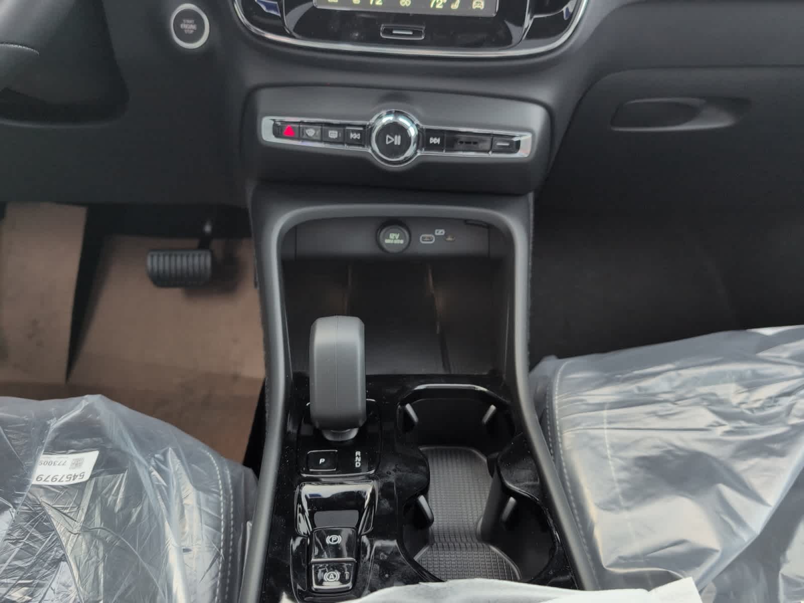 new 2026 Volvo XC40 car, priced at $54,175