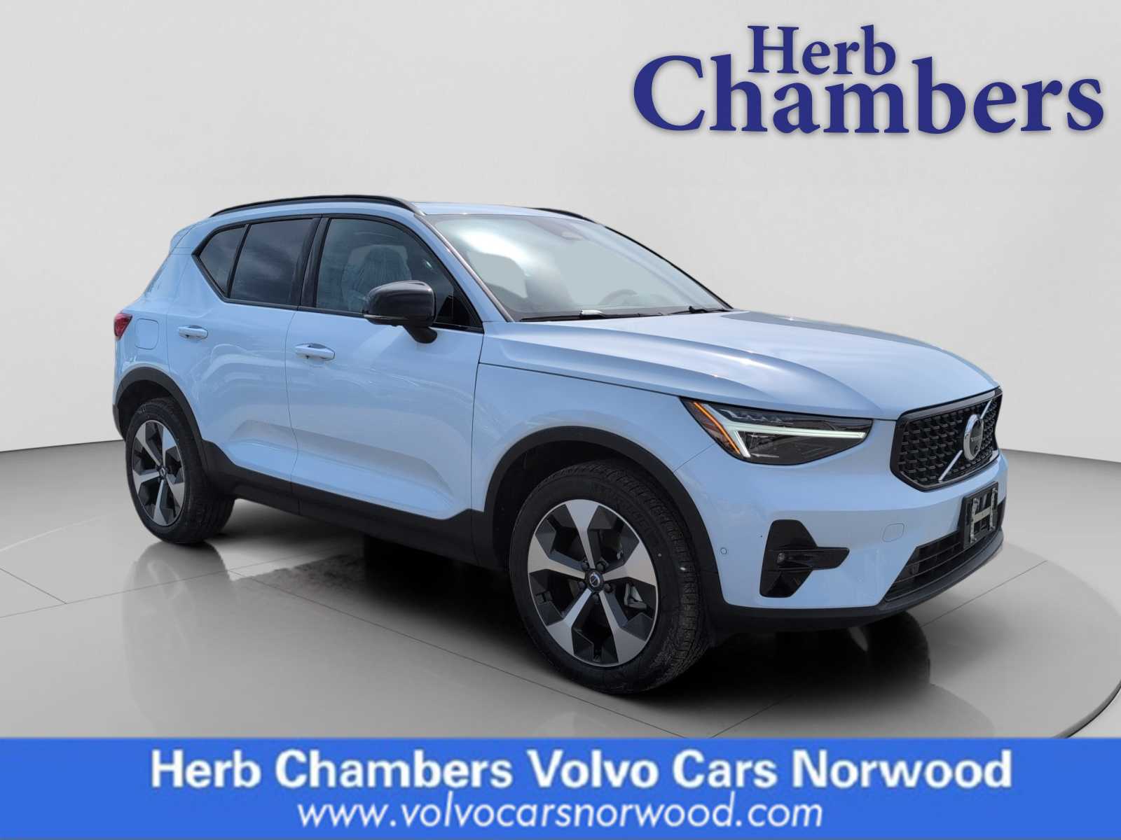 2026 Volvo XC40 B5 Plus AWD