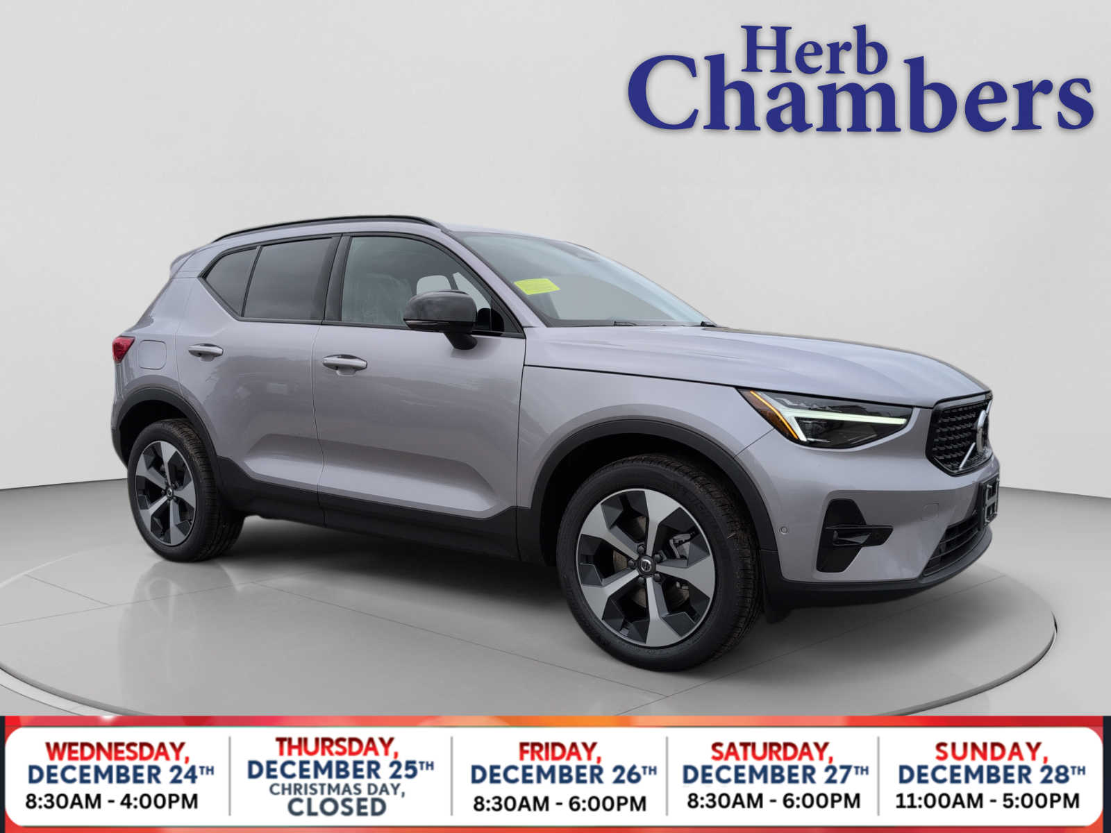 2026 Volvo XC40 Plus's photo