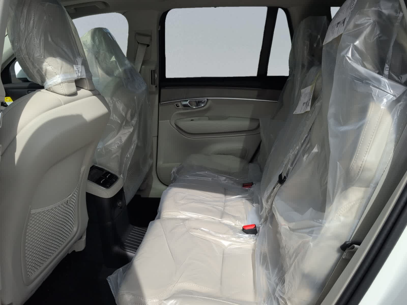 new 2026 Volvo XC90 plug-in hybrid car, priced at $85,320