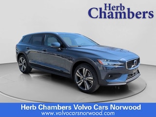 2026 Volvo V60 Cross Country B5 Plus Wagon