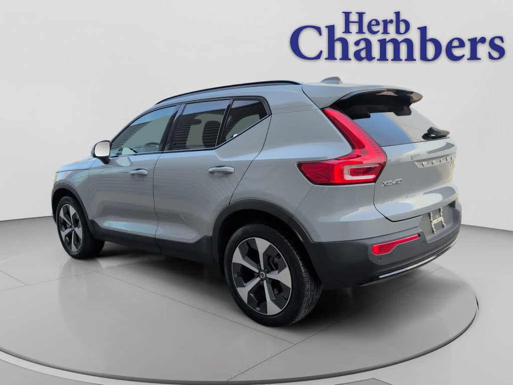 Used 2024 Volvo XC40 B5 Core Bright SUV