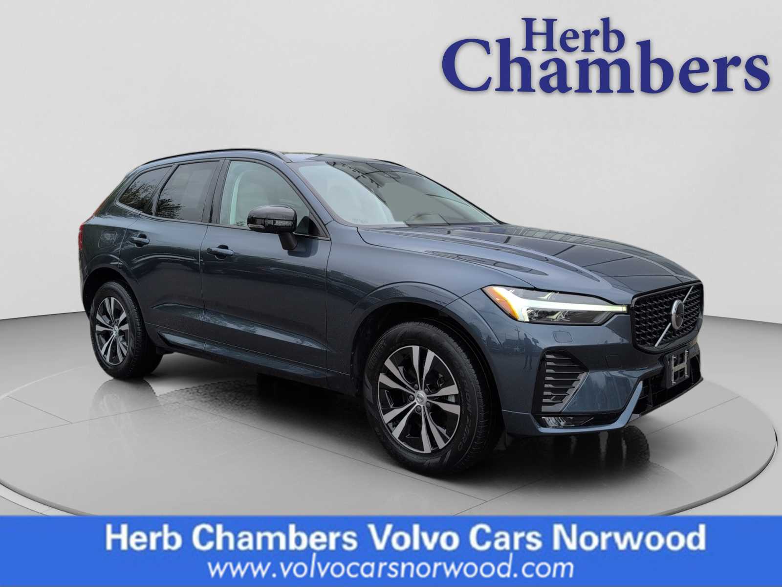 2024 Volvo XC60 B5 Core Dark Theme AWD's photo