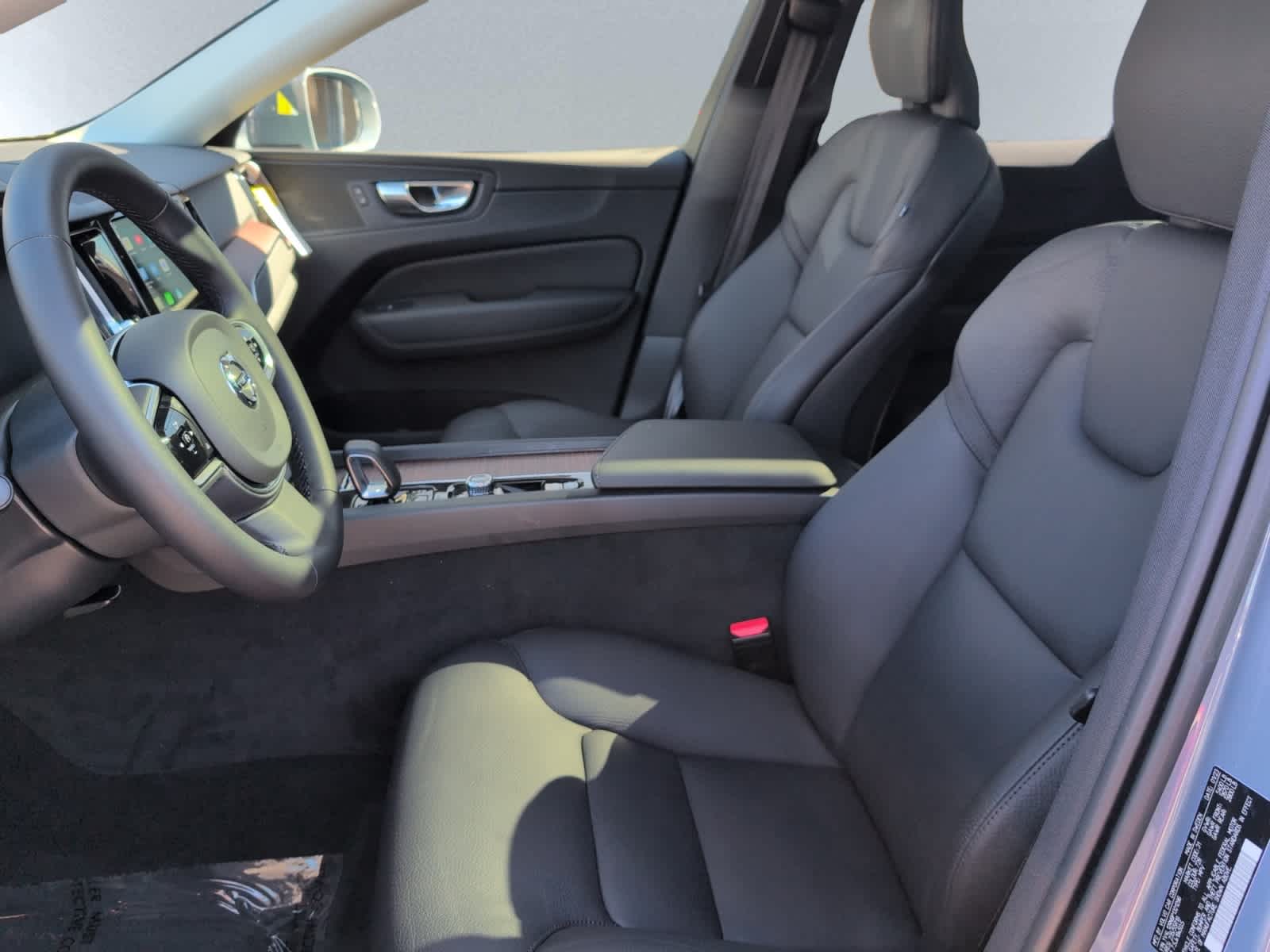 used 2023 Volvo XC60 car, priced at $32,998