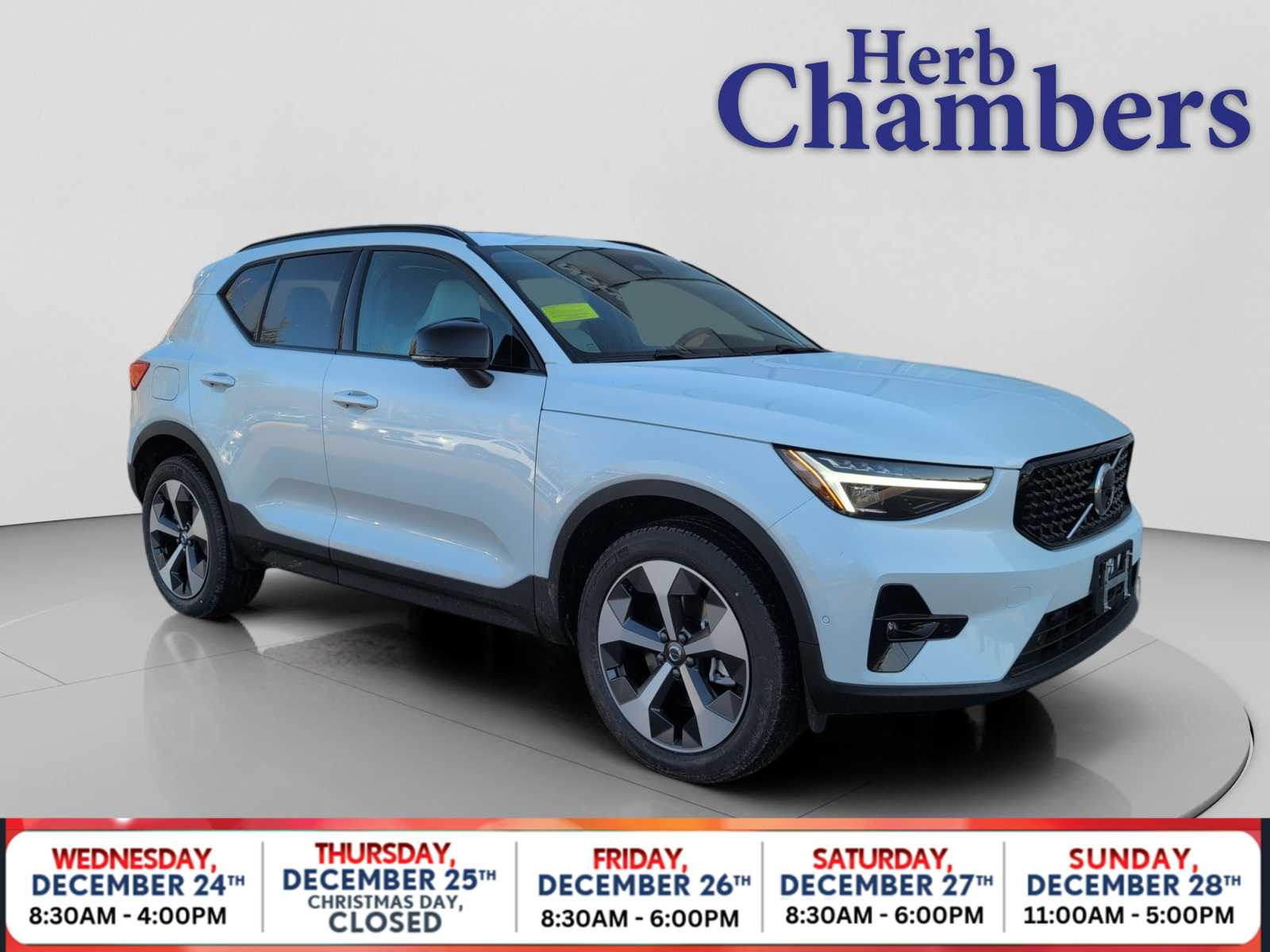 2026 Volvo XC40 Plus's photo