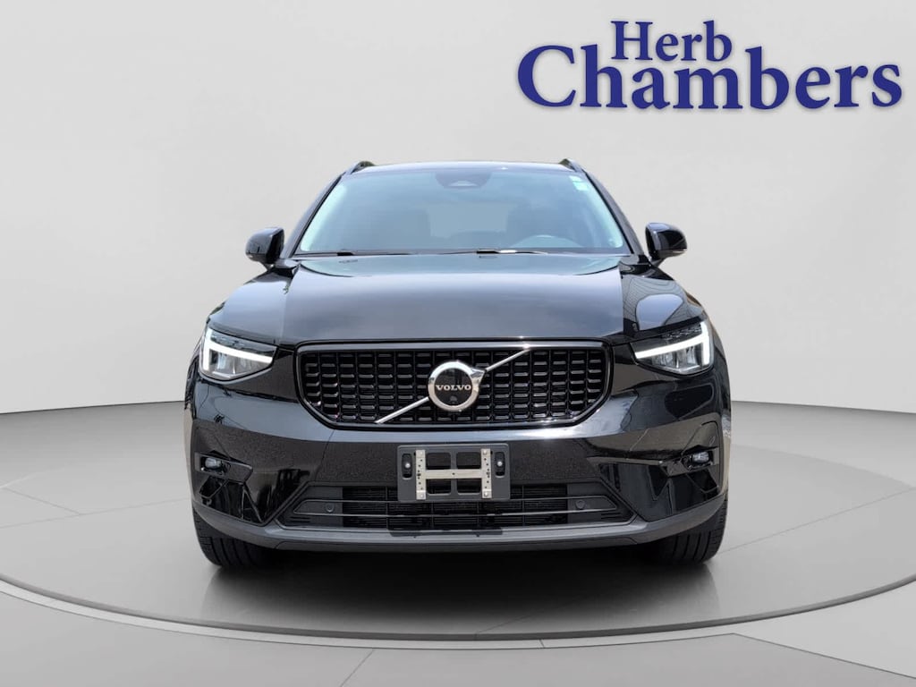 Used 2023 Volvo XC40 B5 AWD Plus Dark SUV