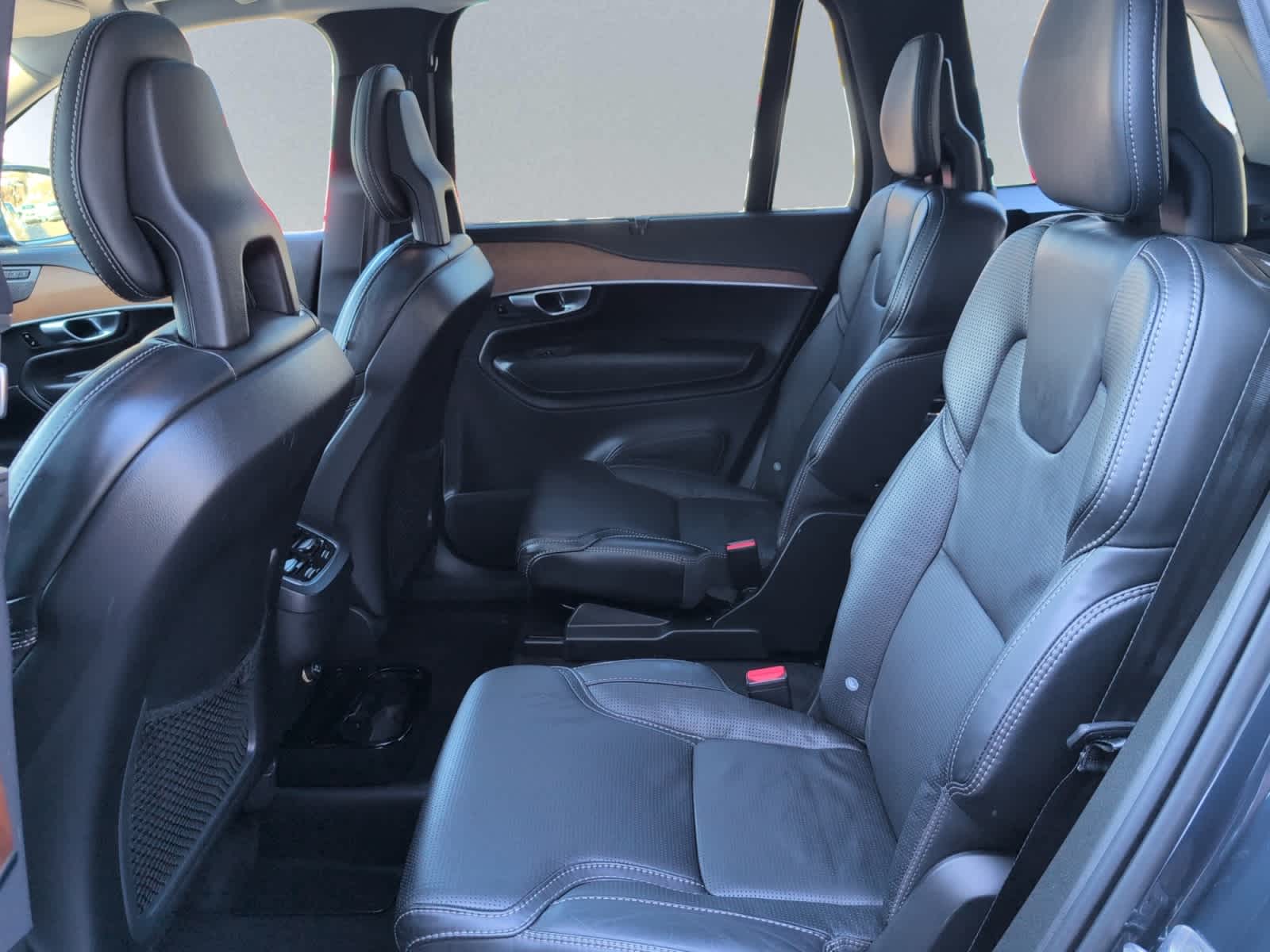 used 2020 Volvo XC90 car, priced at $33,998