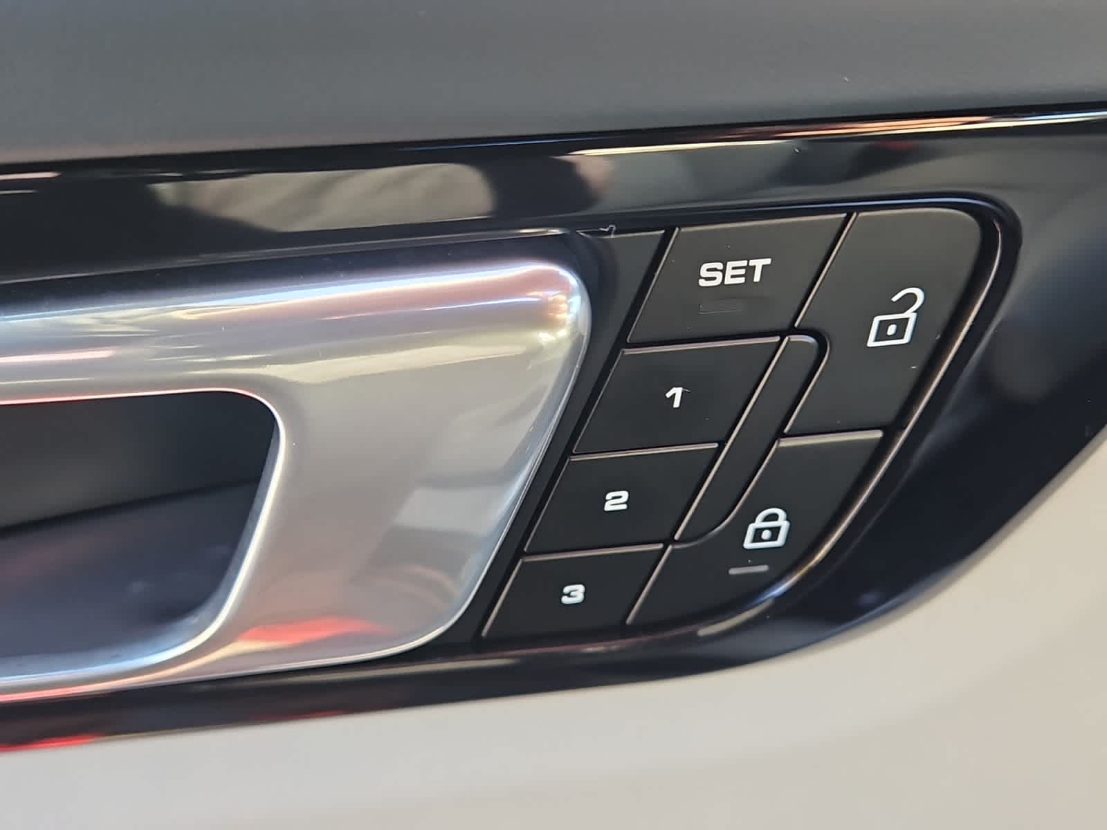 used 2022 Porsche Cayenne car, priced at $42,998