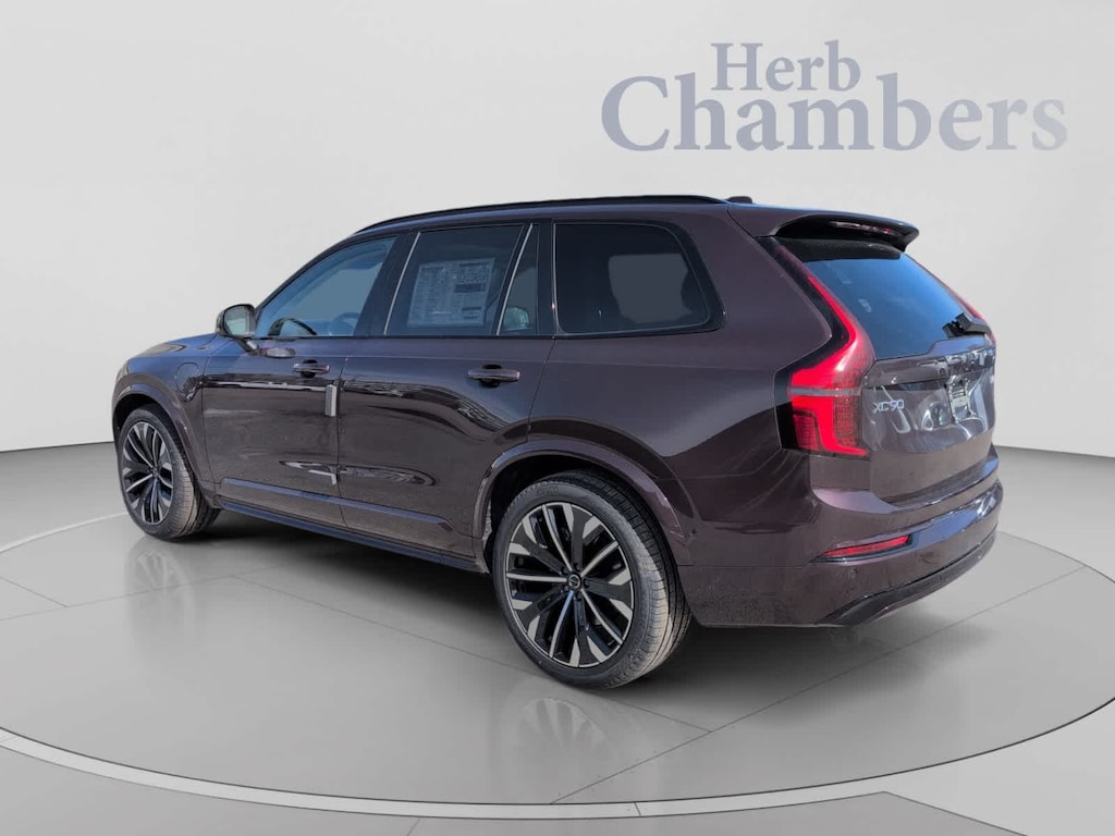 New 2026 Volvo XC90 plug-in hybrid T8 Ultra Dark Theme 6-Seater SUV