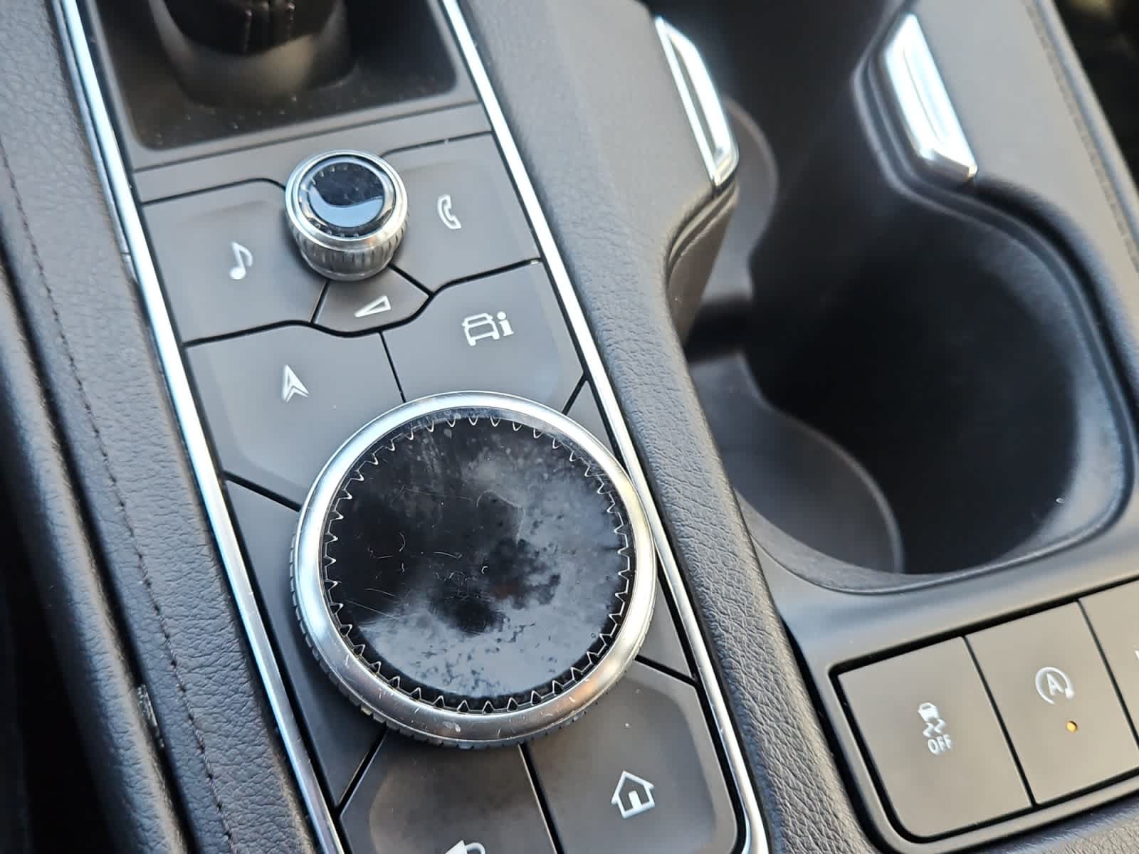 2024 Cadillac XT4 Premium Luxury - Photo 43