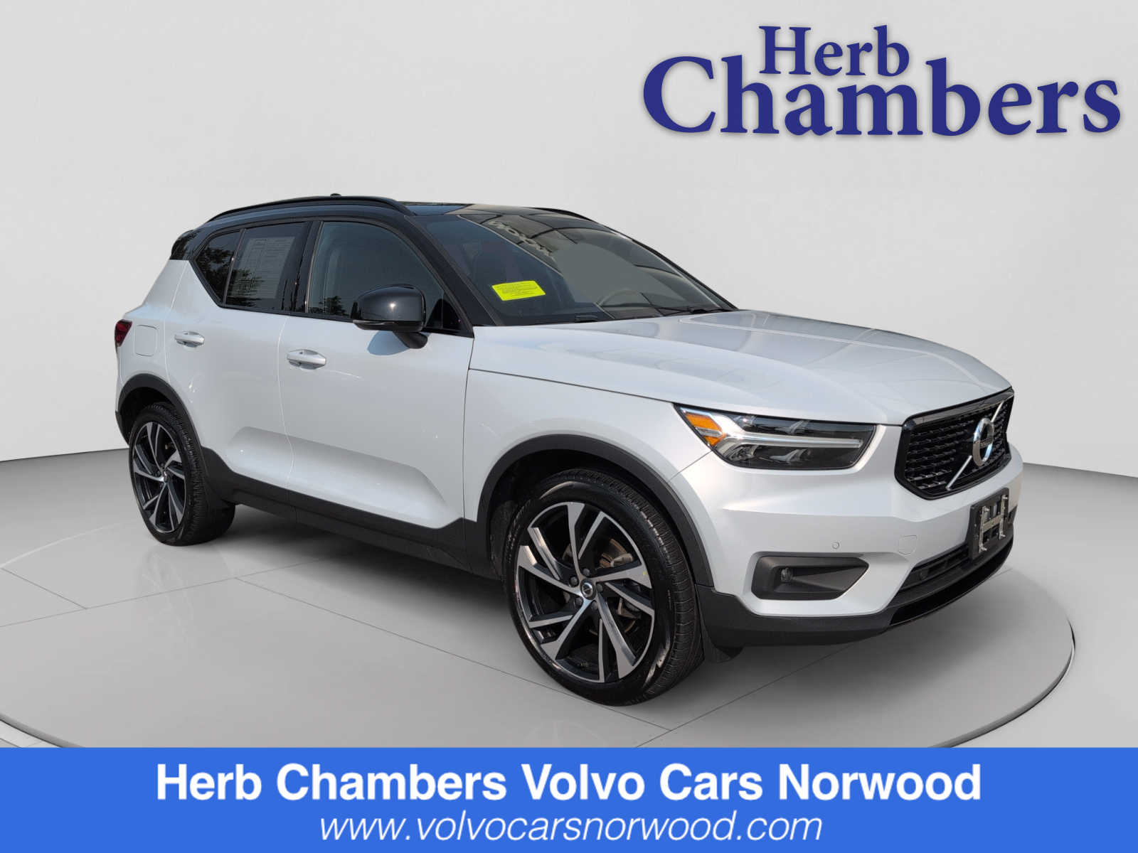 2021 Volvo XC40 21
