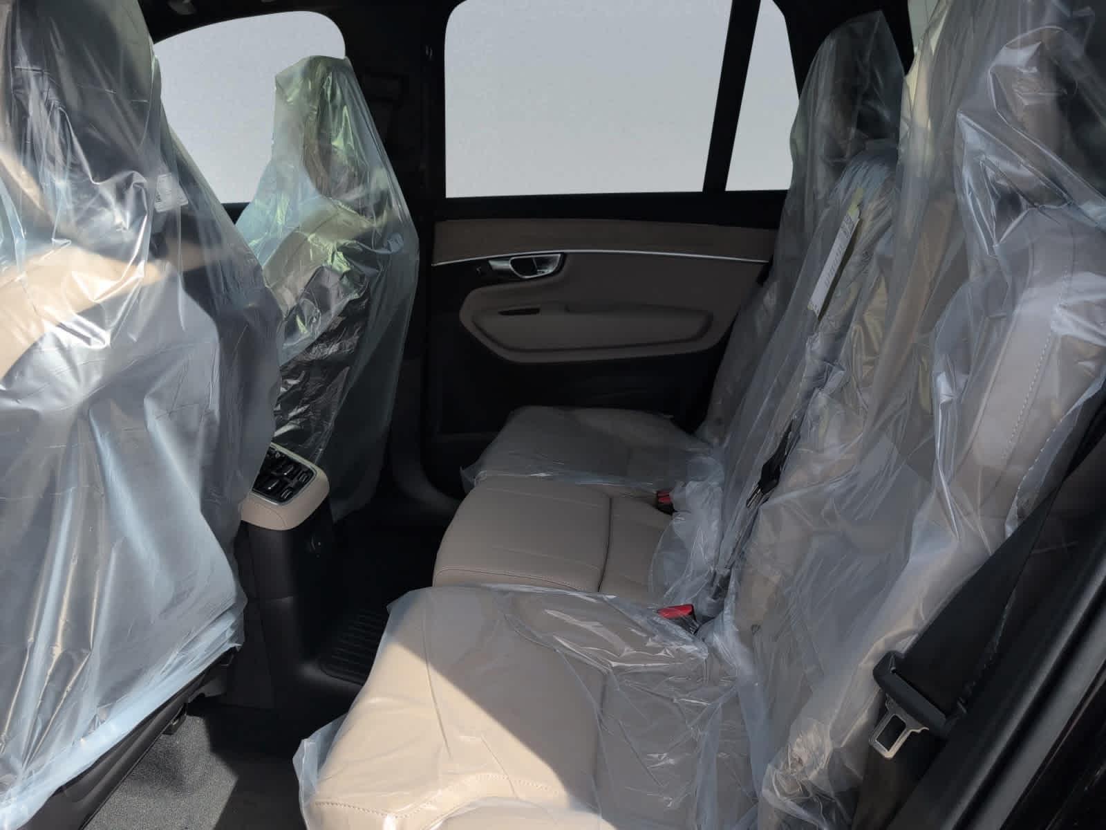 new 2026 Volvo XC90 plug-in hybrid car, priced at $81,570