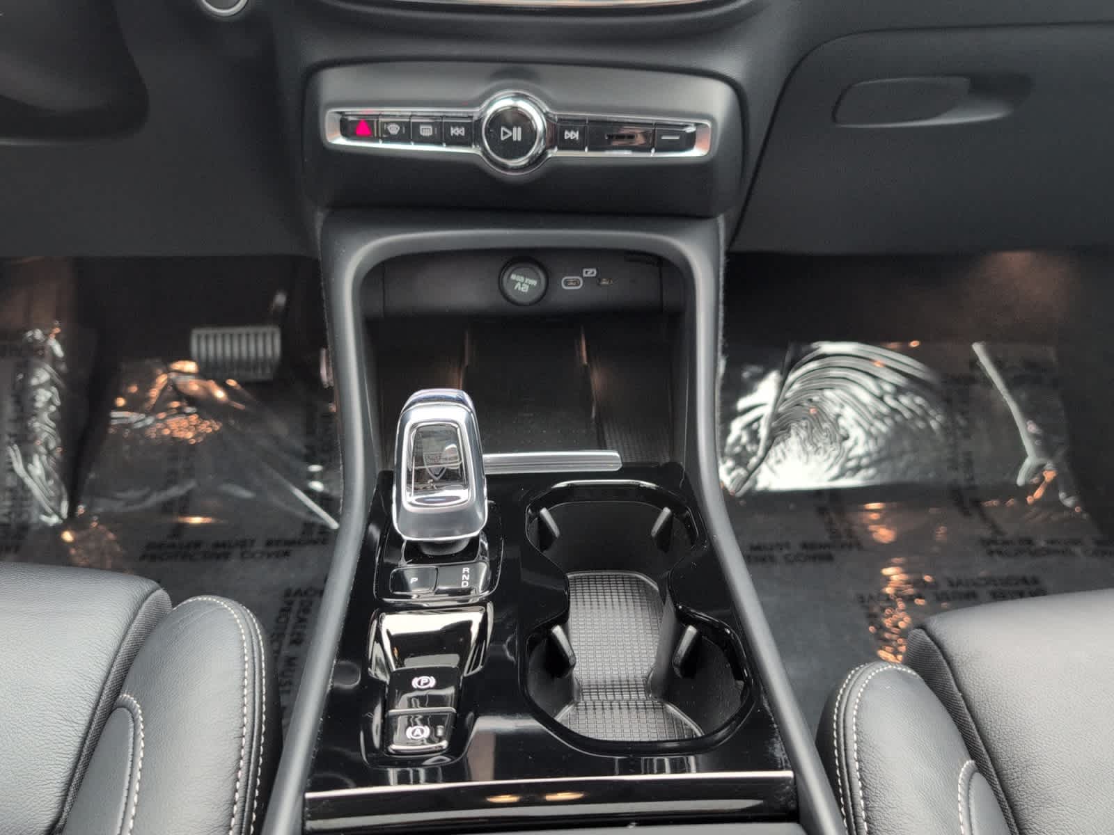 used 2023 Volvo XC40 car, priced at $32,498