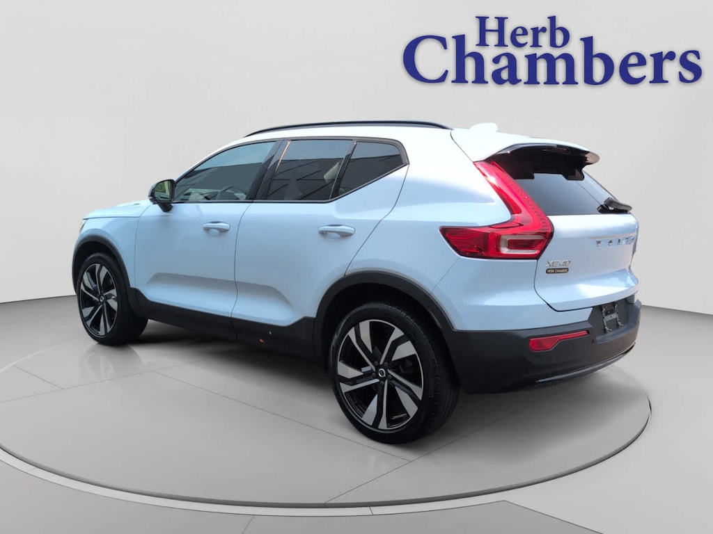 Used 2024 Volvo XC40 B5 Plus Dark SUV