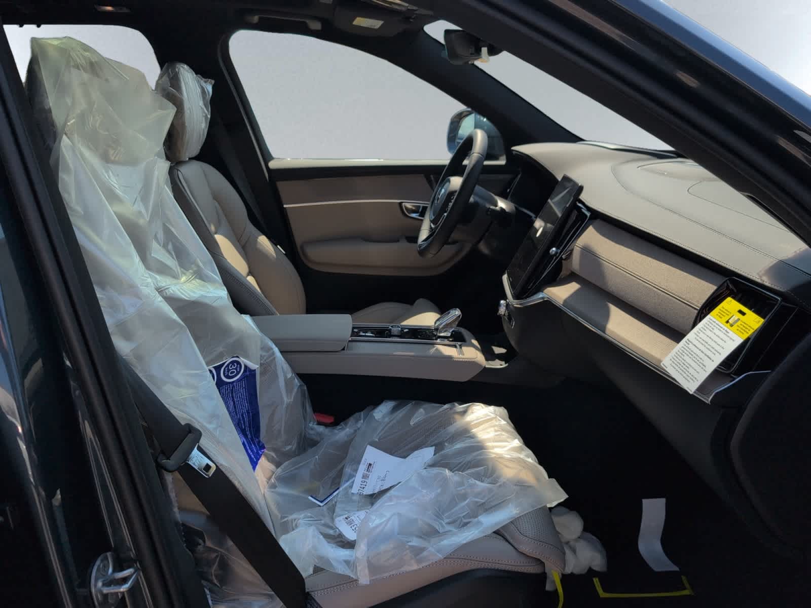 new 2026 Volvo XC90 plug-in hybrid car, priced at $86,130