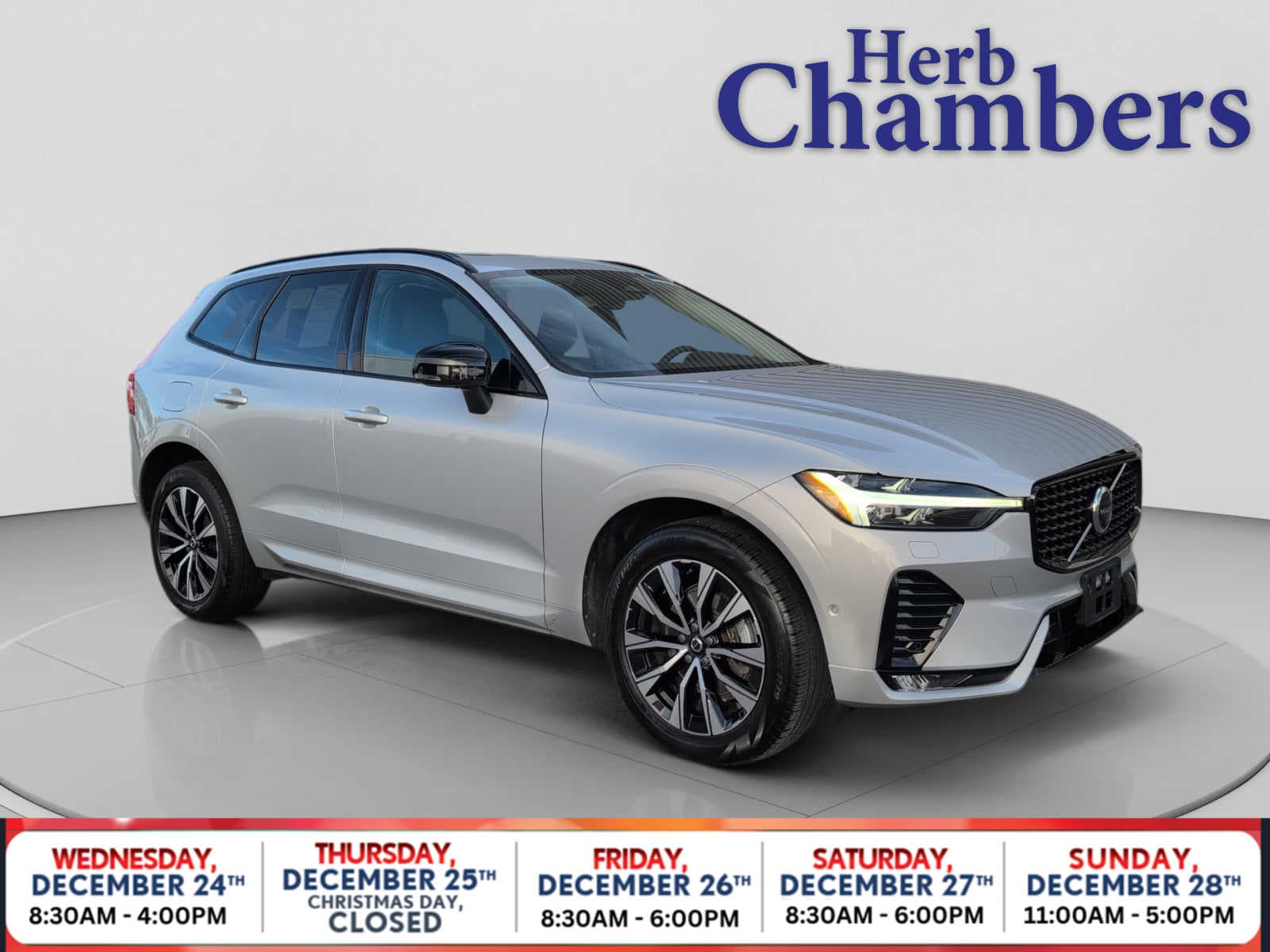 2023 Volvo XC60 Plus's photo