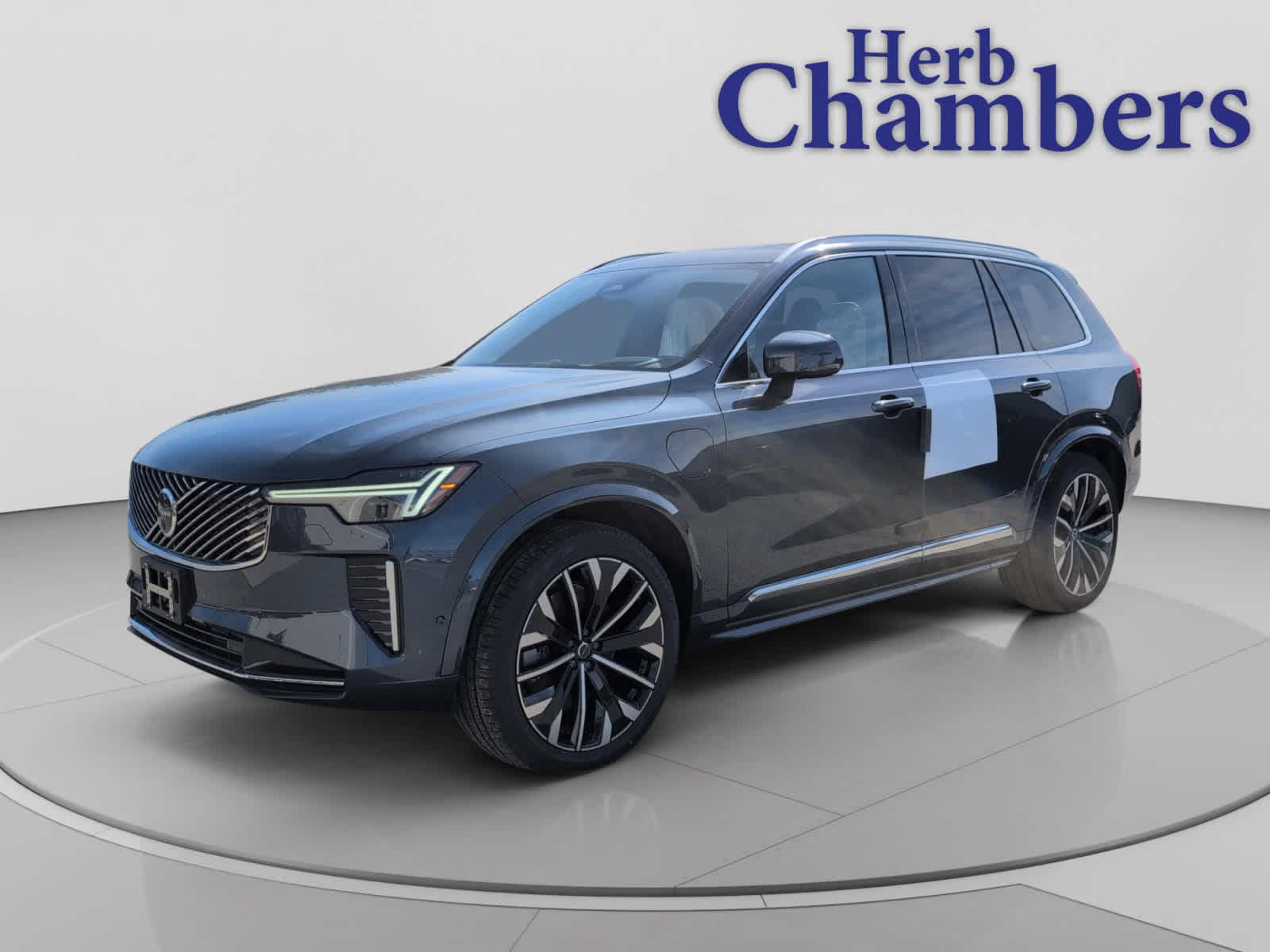 new 2026 Volvo XC90 plug-in hybrid car, priced at $92,625