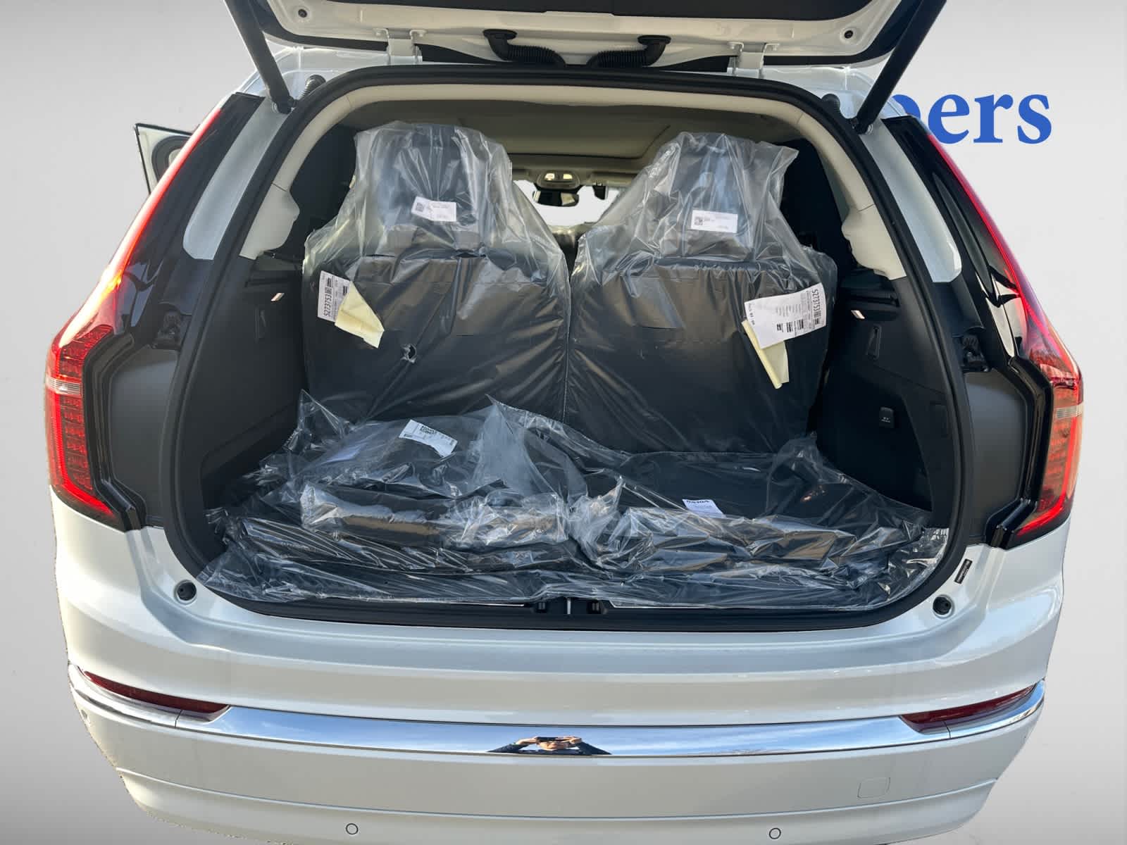 used 2025 Volvo XC90 plug-in hybrid car, priced at $78,395