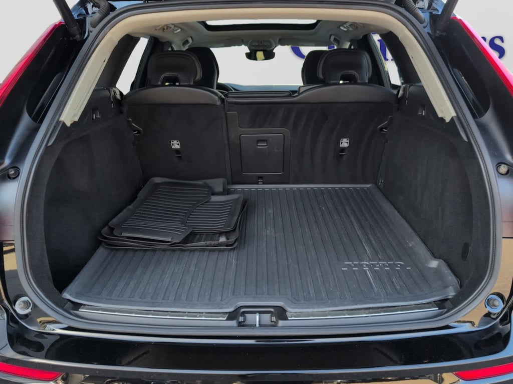 Used 2023 Volvo XC60 B5 AWD Core SUV