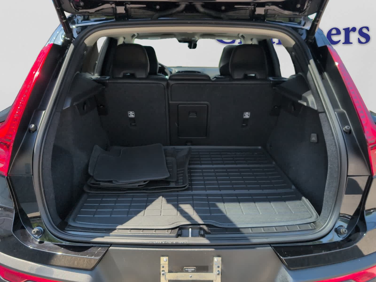 used 2023 Volvo XC40 car, priced at $30,998