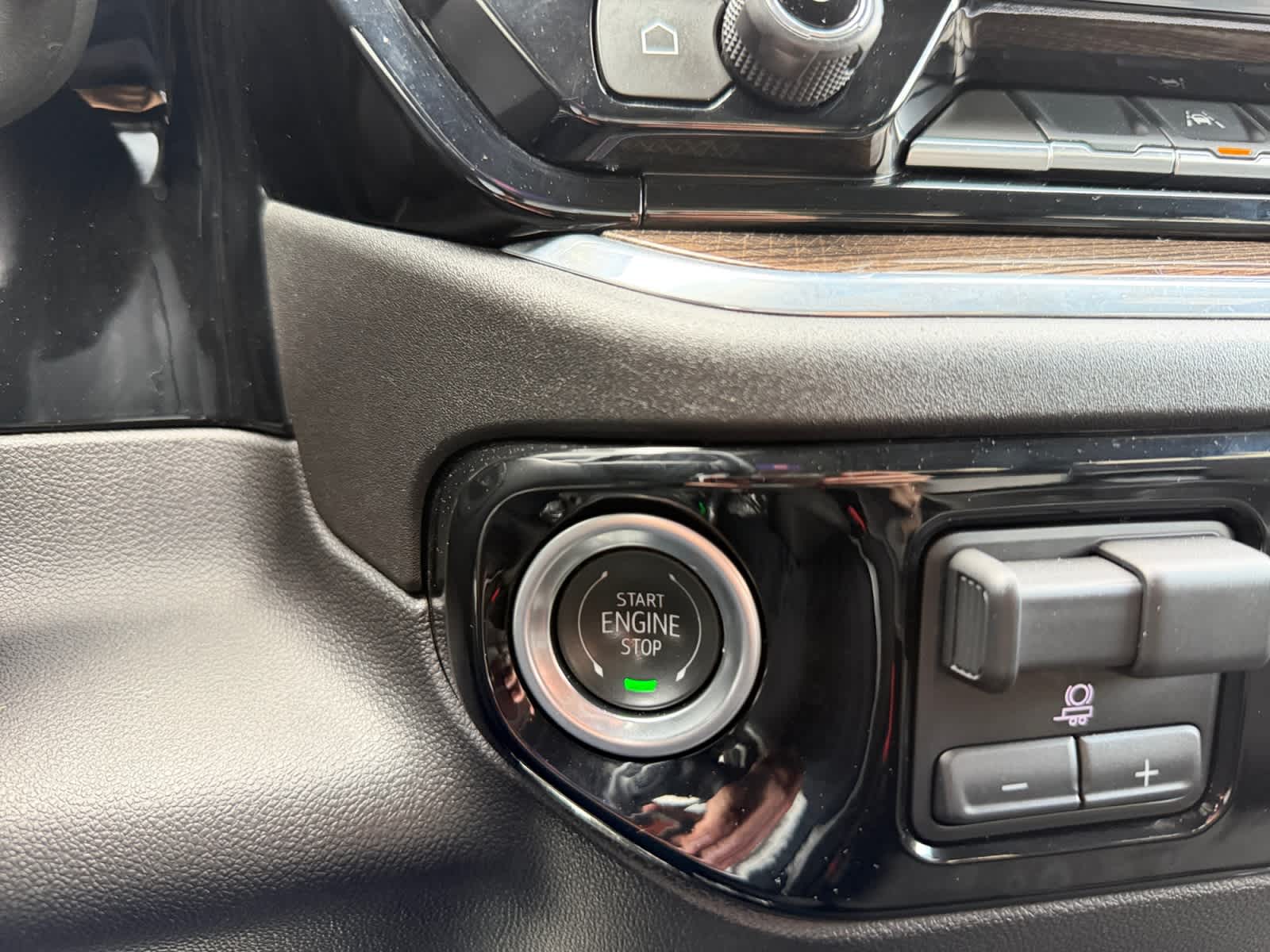 2025 Chevrolet Silverado 1500 LT - Photo 19