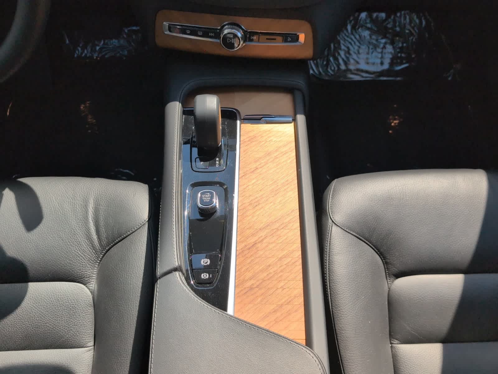 used 2023 Volvo XC90 car, priced at $43,998