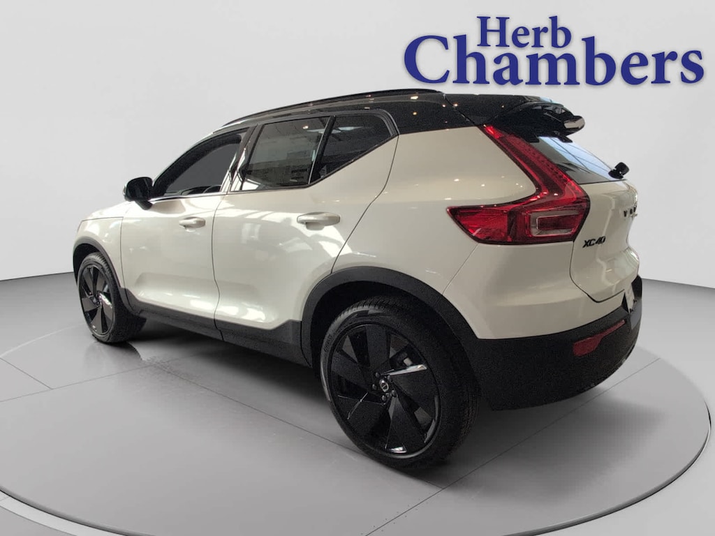 New 2026 Volvo XC40 B5 Ultra Black Edition SUV