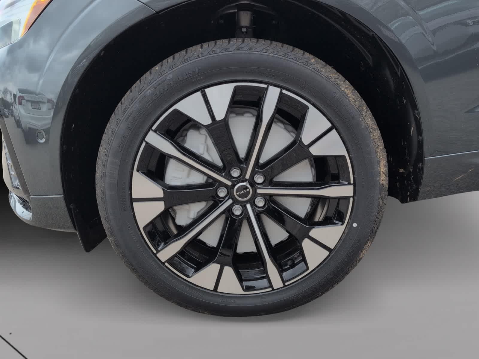 new 2026 Volvo XC60 plug-in hybrid car, priced at $70,620