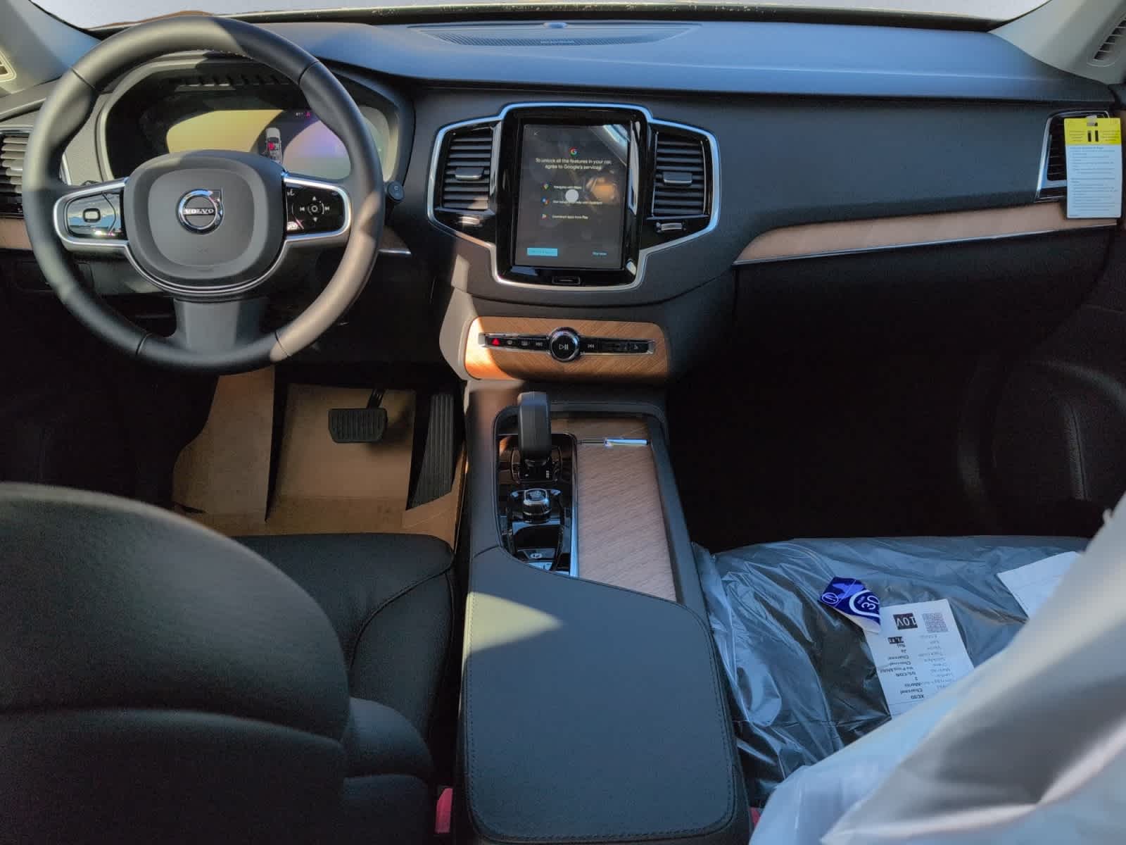 used 2025 Volvo XC90 plug-in hybrid car, priced at $76,875