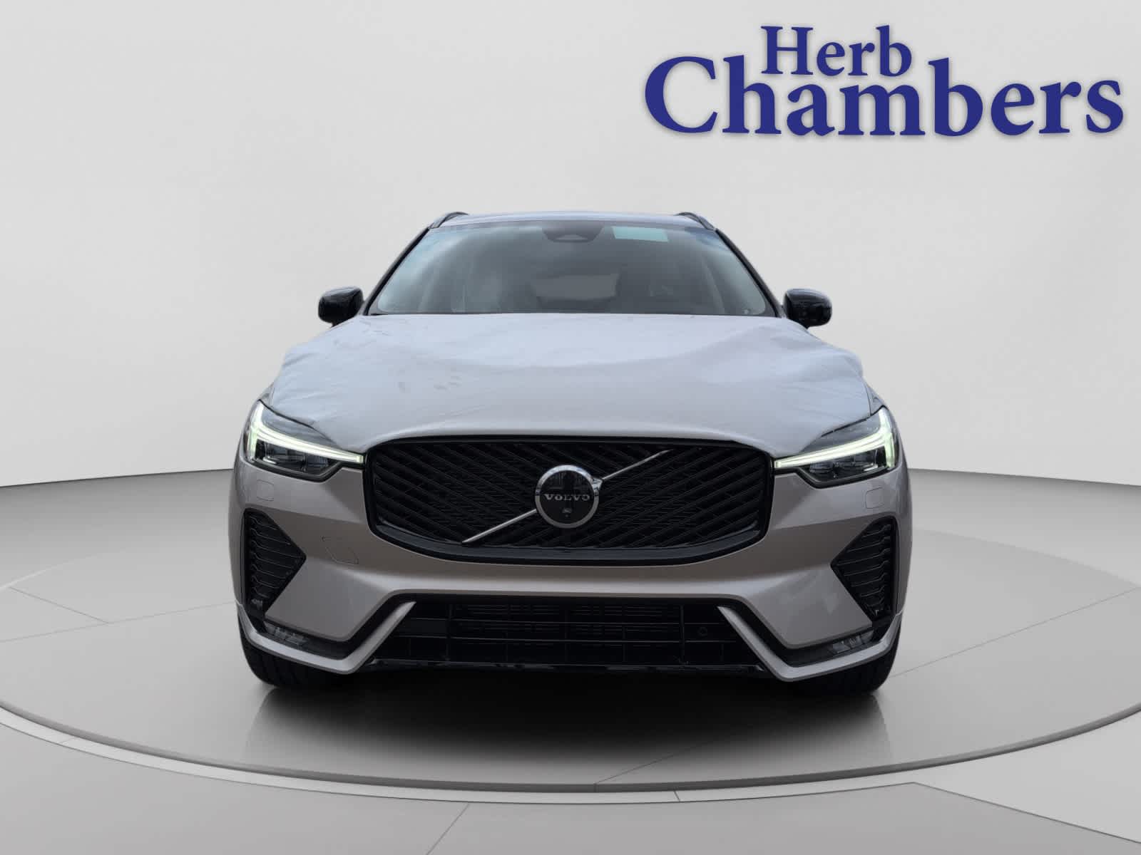 new 2026 Volvo XC60 car, priced at $63,870