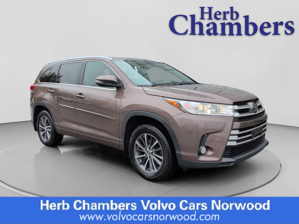 Used 2017 Toyota Highlander XLE V6 SUV