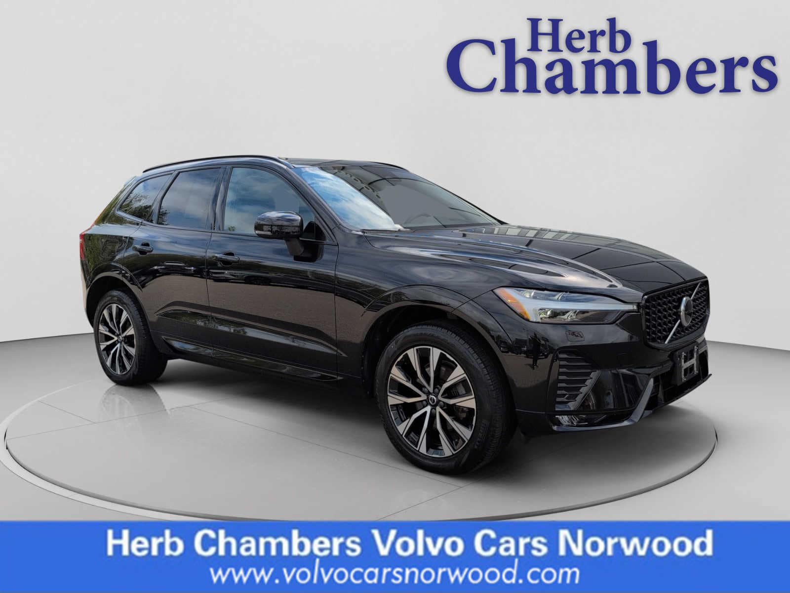 2024 Volvo XC60 B5 Core Dark Theme AWD's photo